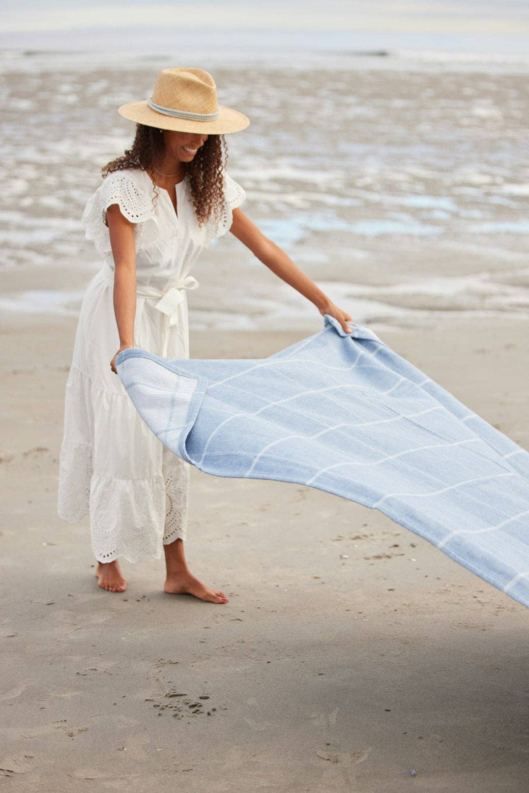 The Lightweight Blanket - Windowpane Cornflower