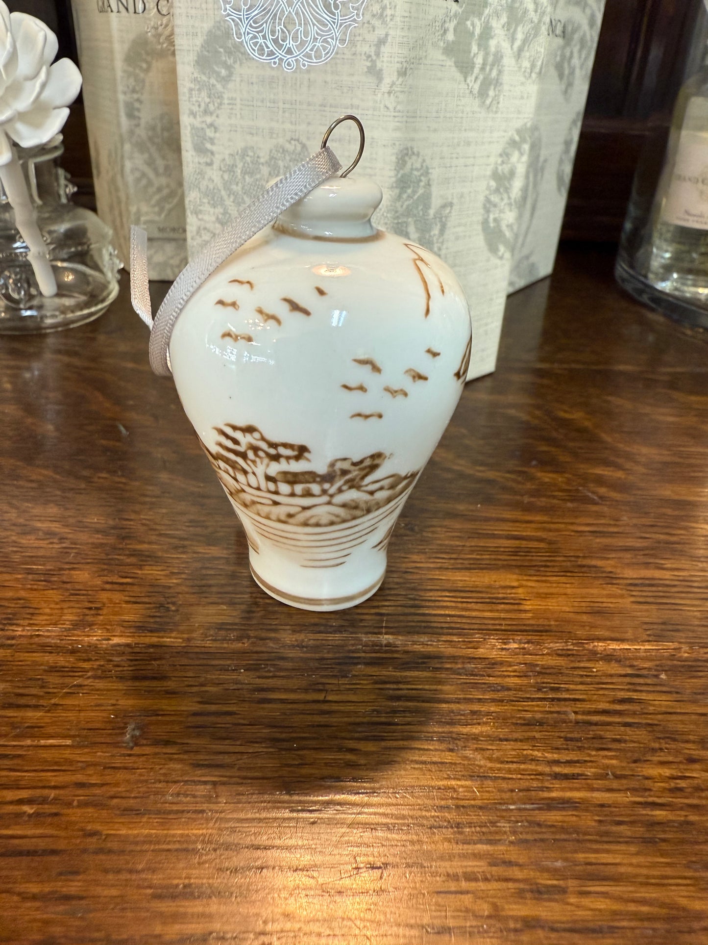Chinoiserie Ornament - Brown