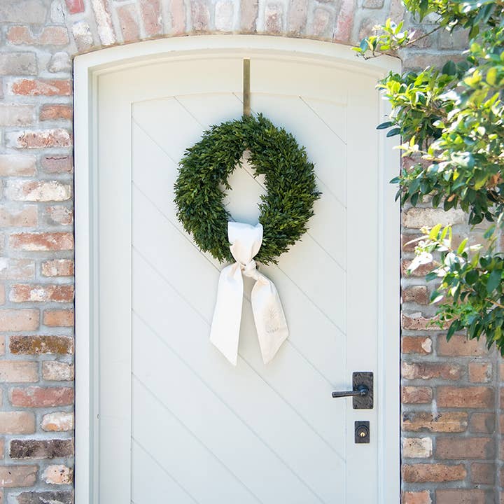Boxwood Wreath - Round, 18"