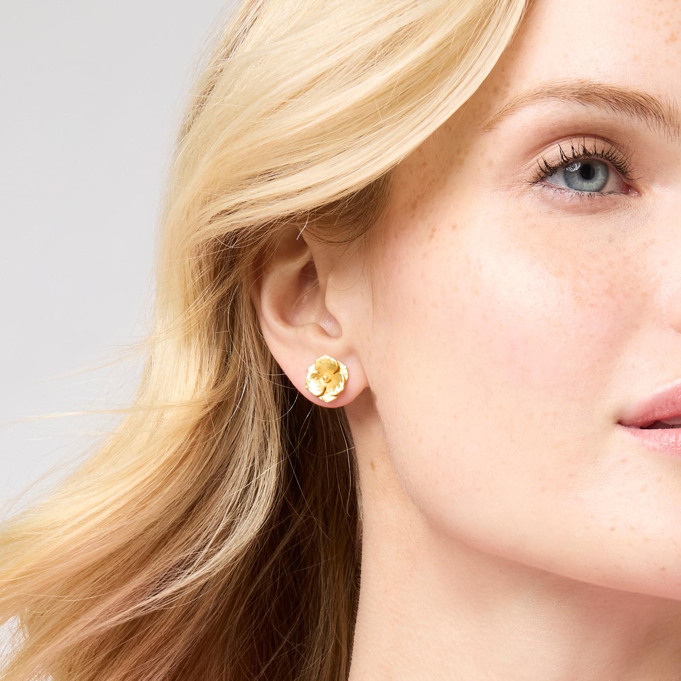 Bloom Stud Earring