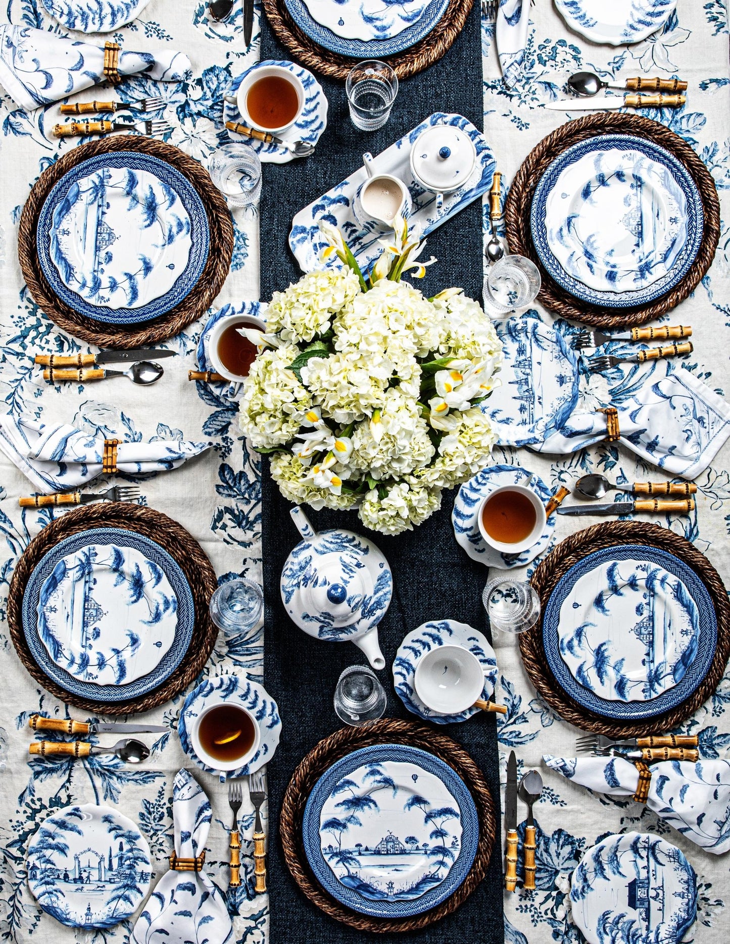 Country Estate Saucer - Delft Blue