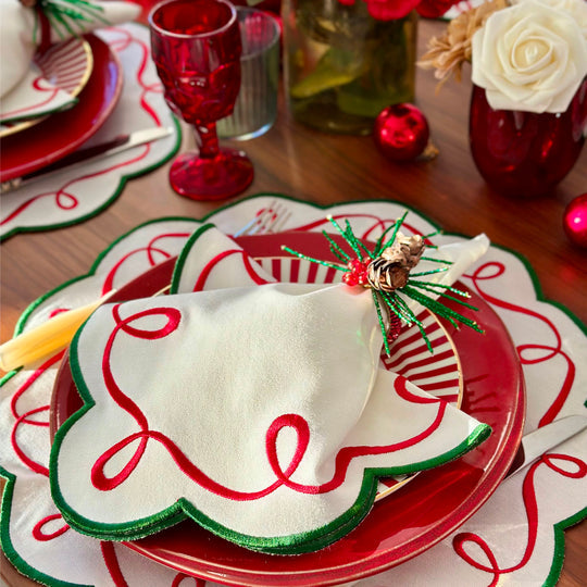 Ribbon Twirl 21" Napkin Set/4 - White