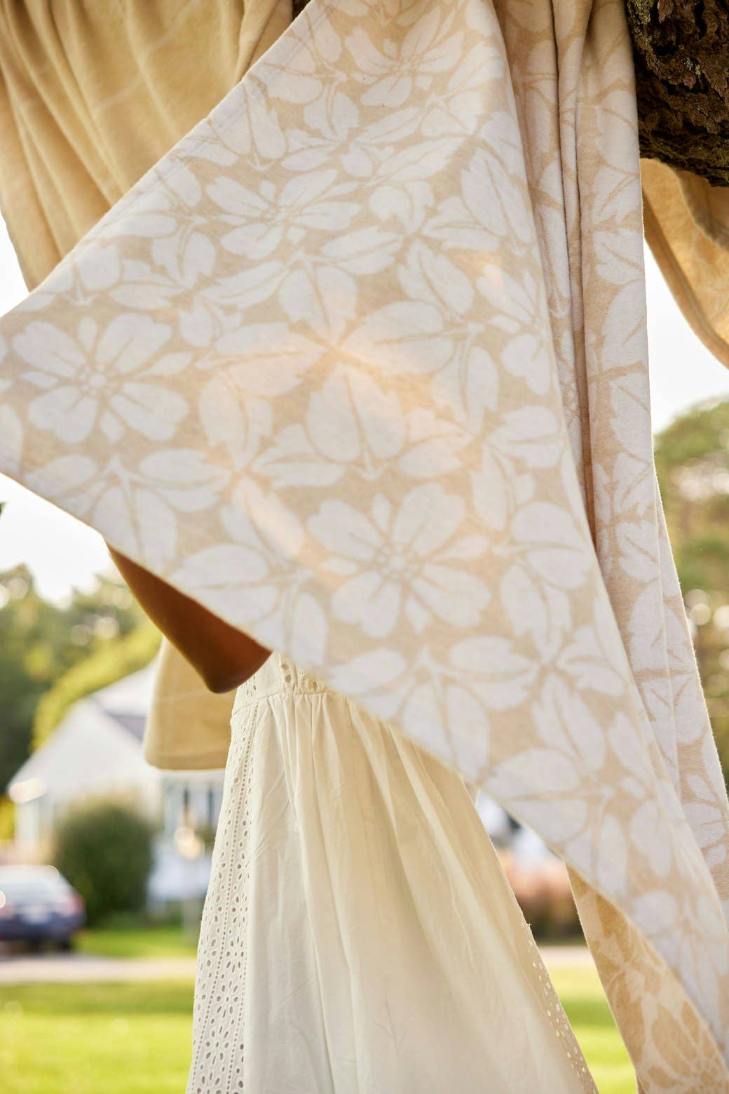 The Lightweight Blanket - Floral Mosaic