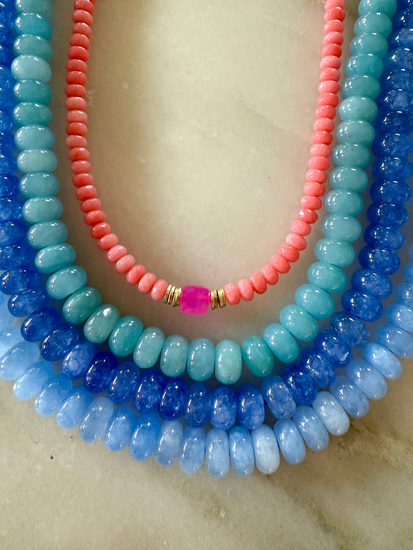 Lilly Gemstone Necklace 8mm - Hot pink